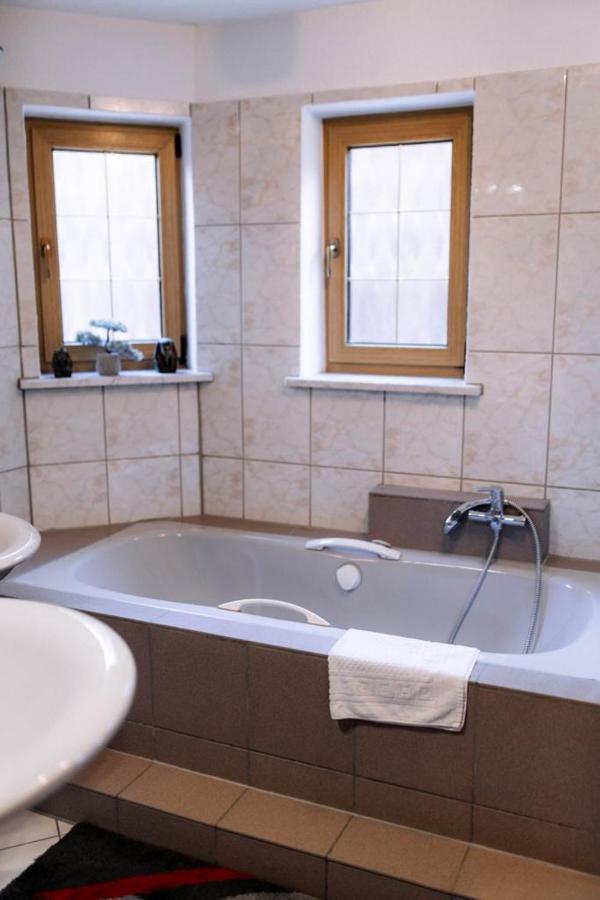 Moderne Landwohnung - Pension - Top Lage Готмадинген Екстериор снимка